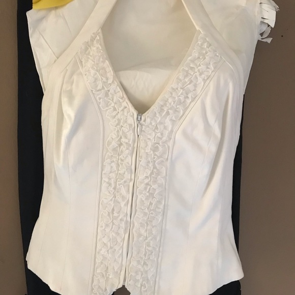 Cache Ruffle Halter Top - Picture 3 of 5